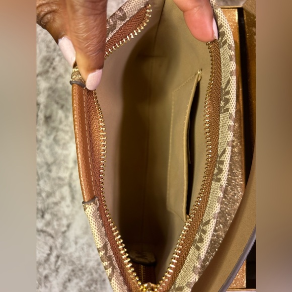 Brand NWT MK Belt Bag - Picture 9 of 16